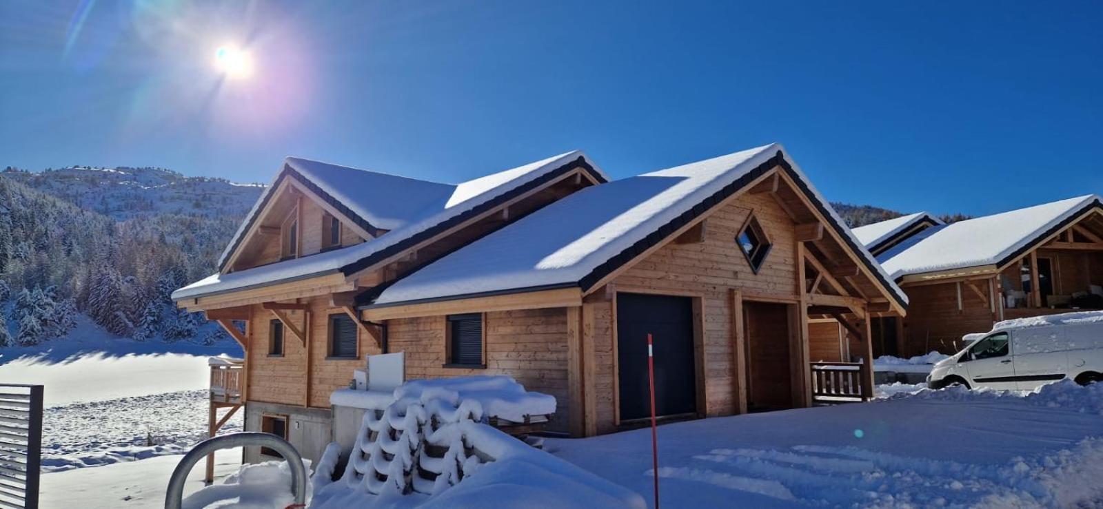 Appartement Lumineux Neuf Dans Bas De Chalet Le Douglas La Joue du Loup Bagian luar foto