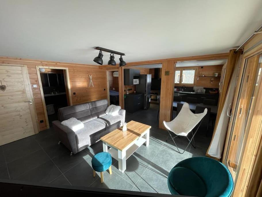 Appartement Lumineux Neuf Dans Bas De Chalet Le Douglas La Joue du Loup Bagian luar foto