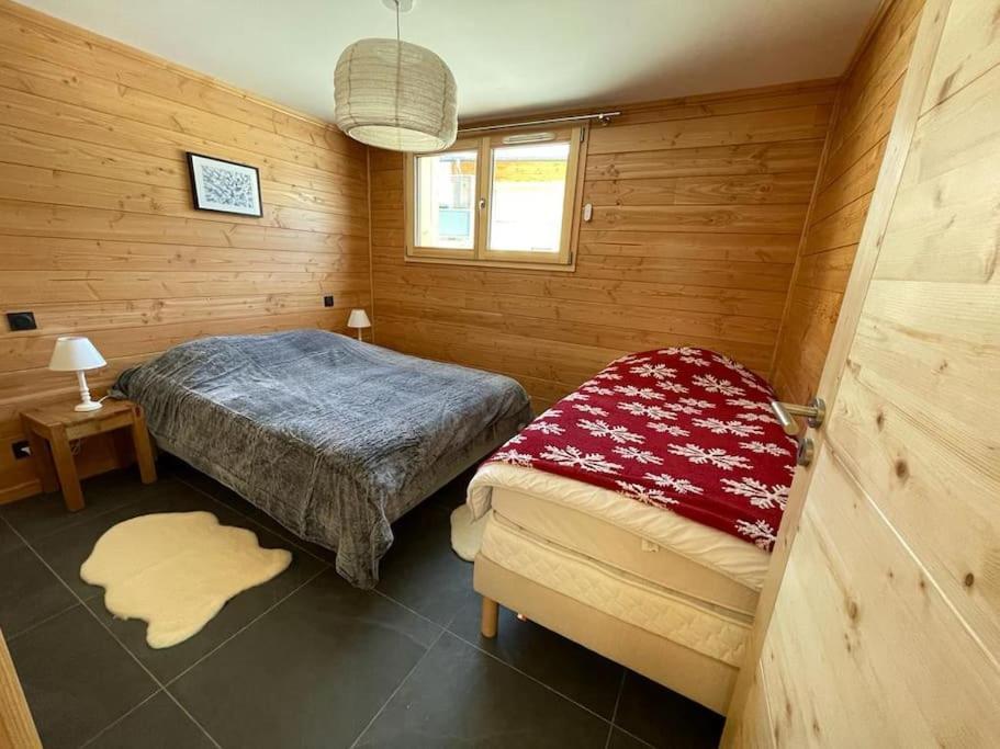 Appartement Lumineux Neuf Dans Bas De Chalet Le Douglas La Joue du Loup Bagian luar foto